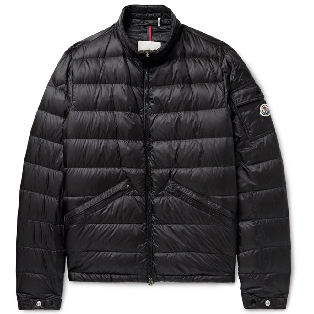 Moncler men’s luxury black quilted down puffer jacket size 4 (fits medium best)